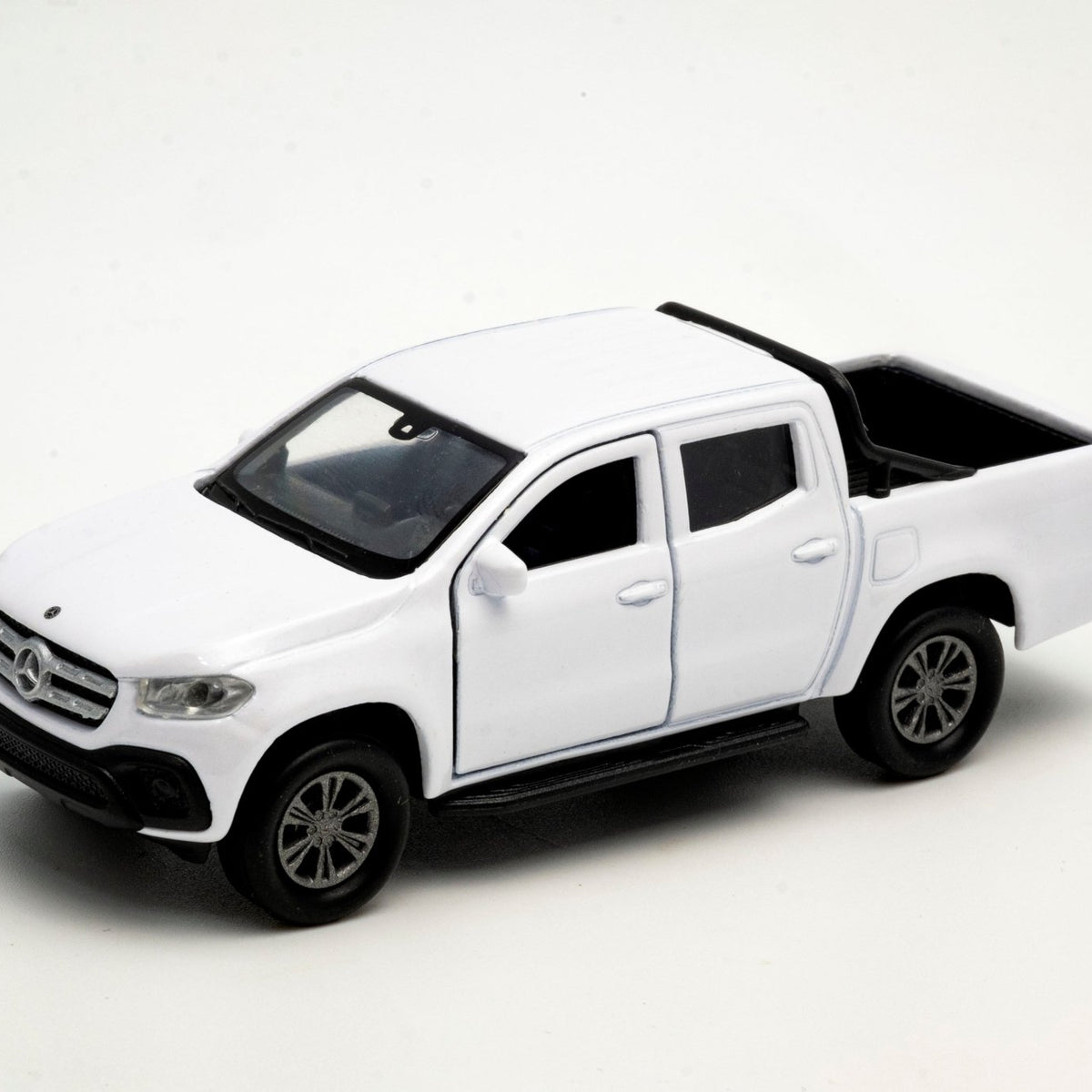 Auto 39 Mercedes - Benz X - Class Escala 1:34:39 - Welly - Toyng Chile