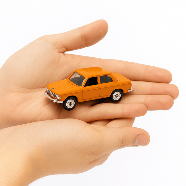 Auto BMW 2002Ti Escala 1:60 - Welly - Toyng Chile