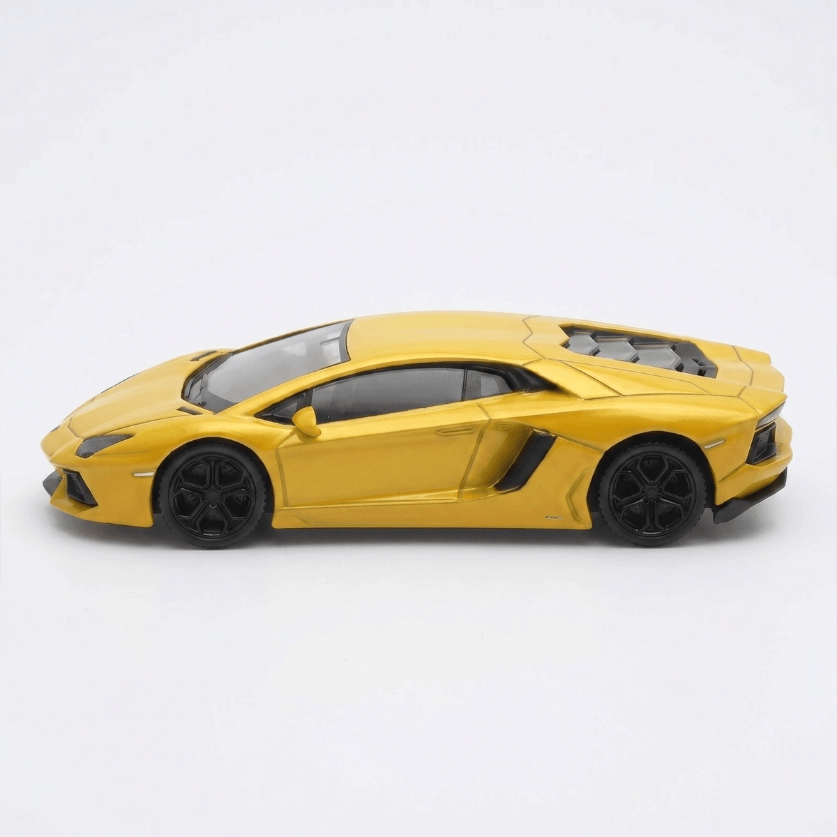 Auto Lamborghini Aventador Coupe - Welly - Toyng Chile