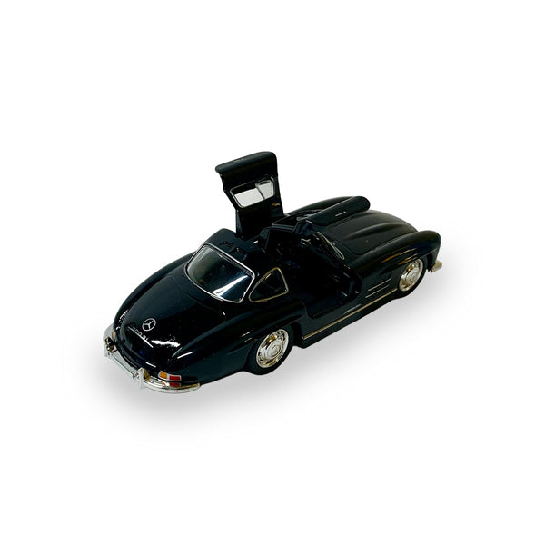 Auto Mercedes-Benz 300 SL Escala 1:34:39 - Welly - Toyng Chile