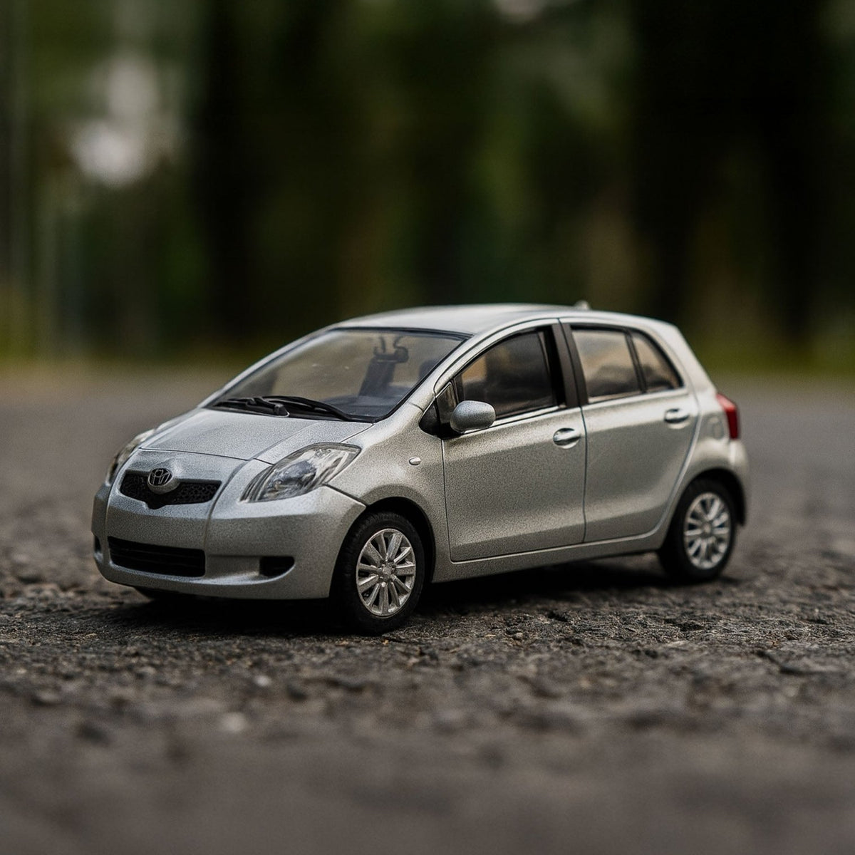 Auto Toyota Yaris S Escala 1:43 - Welly - Toyng Chile