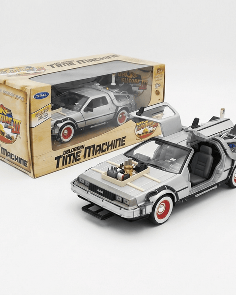 Back To The Future III Delorean Escala 1:24 - Welly - Toyng Chile