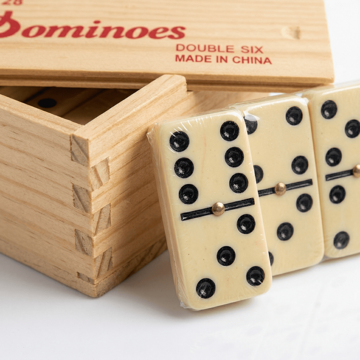 Juego de Mesa Dominó Clásico - Toyng - Toyng Chile
