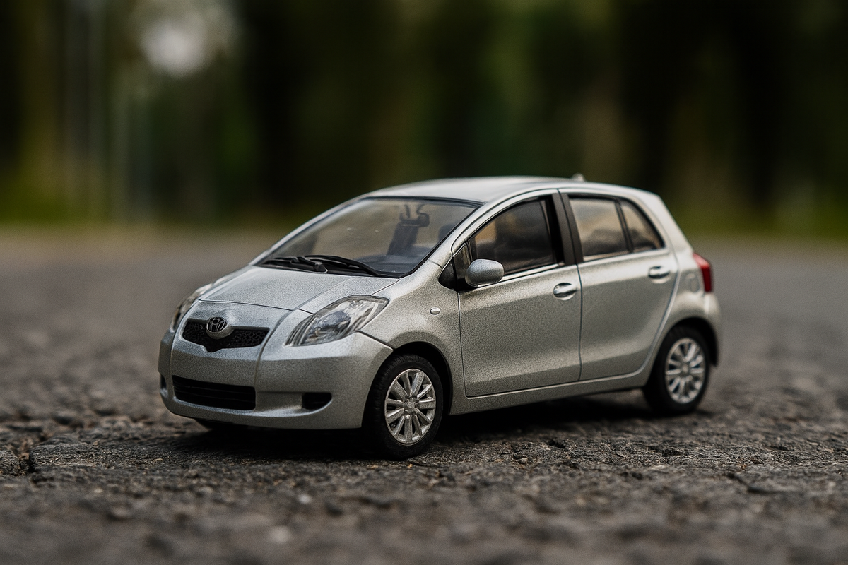 Auto Toyota Yaris S - Welly Escala 1:43